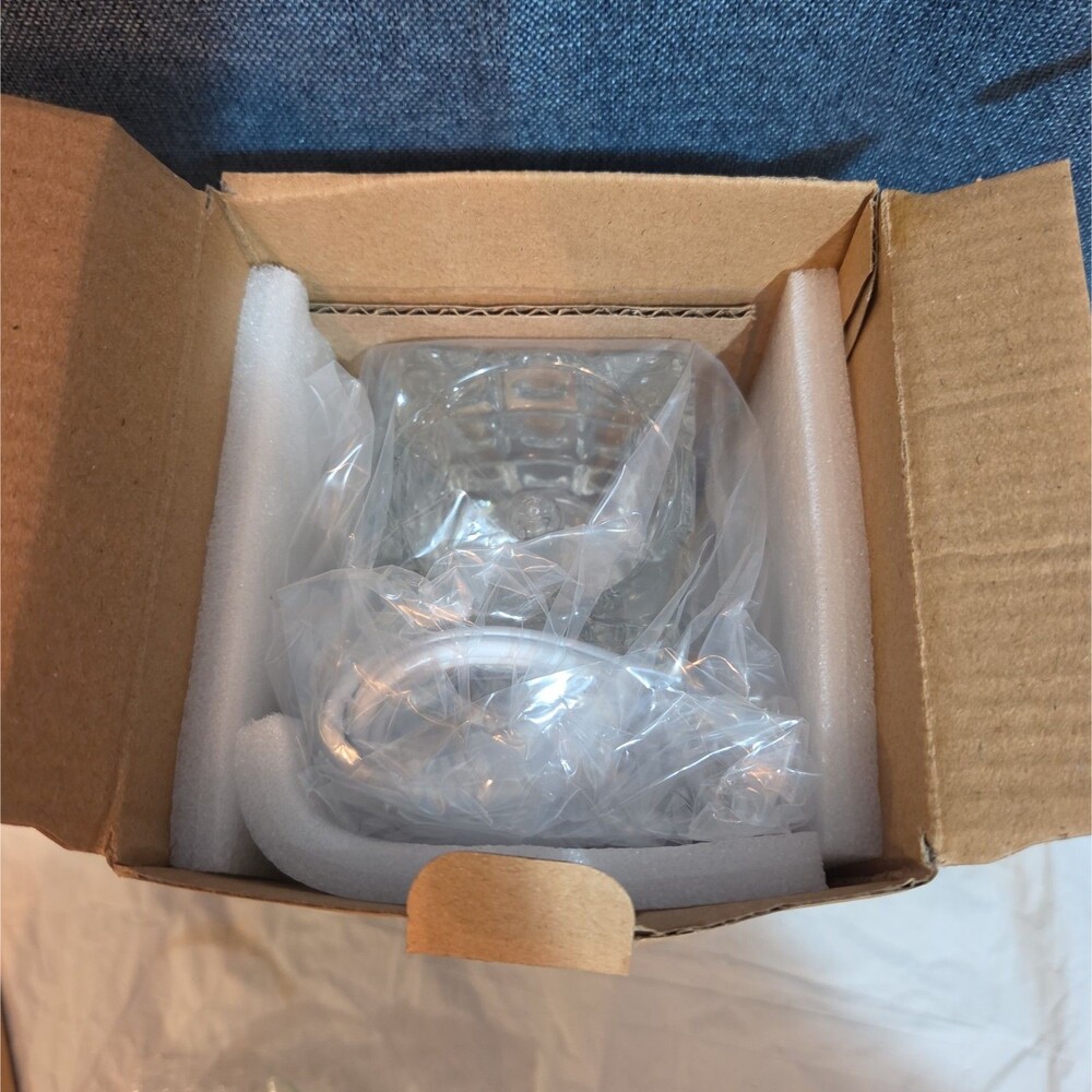 Clear Glass Electric Oil Diffuser/Wax Warmer Lamp with Dimmer Switch - Picture 11 of 16